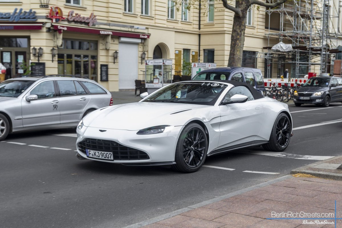 Aston Martin V8 Vantage Roadster (2020) spotted in Berlin — BerlinRichStreets